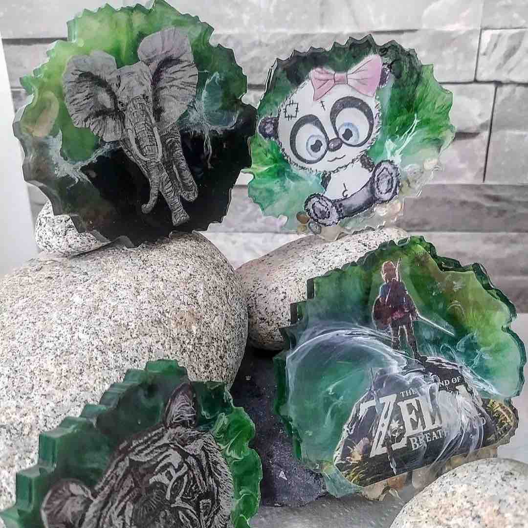 Dessous de verres verts avec des motifs animaux