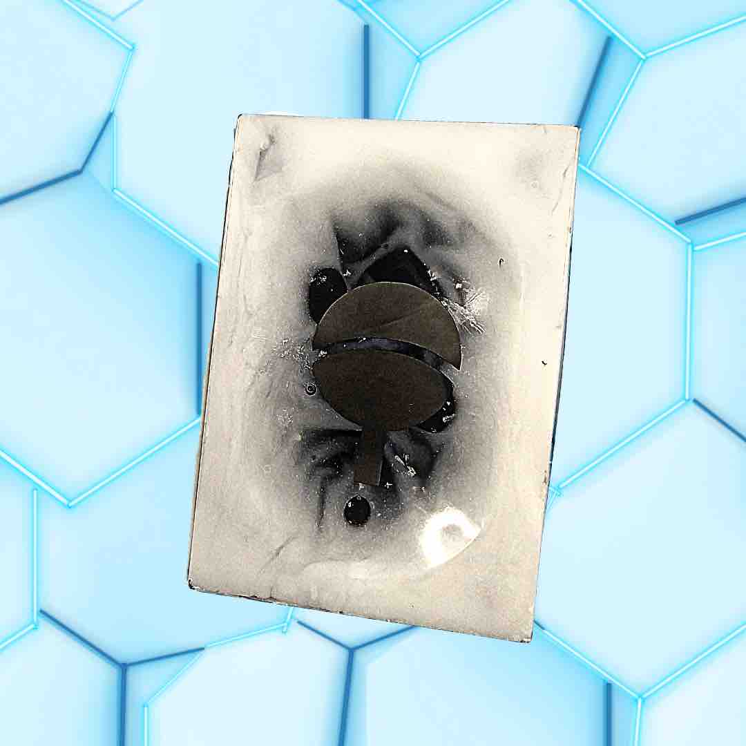 Porte-savon noir et blanc sur le thème de Naruto