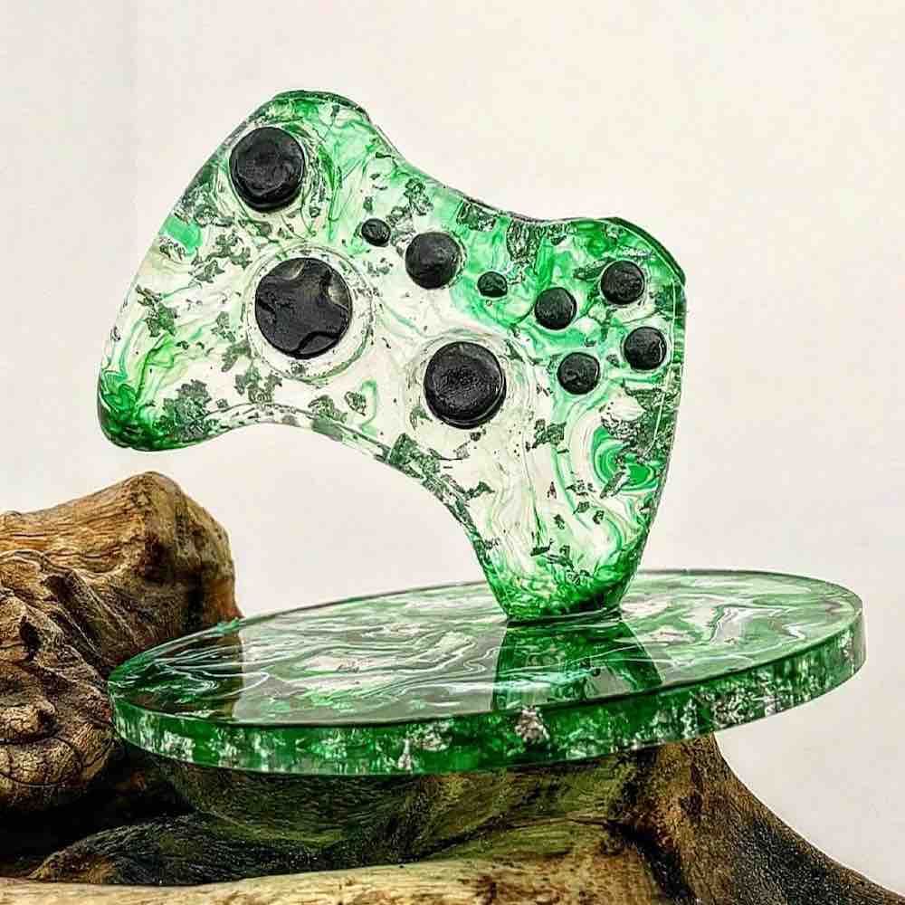 Décoration manette Xbox verte transparente